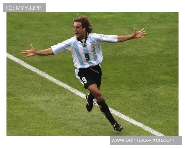 世界足球球星中身高最高的球员是谁他在场上的表现如何