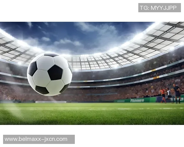 以足球巨星巨幅画像点燃球迷激情展现绿茵场上的无限魅力